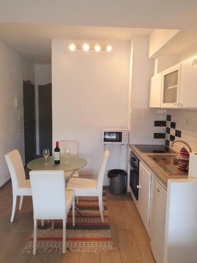 Relax Apartment Лос Кристианос Екстериор снимка