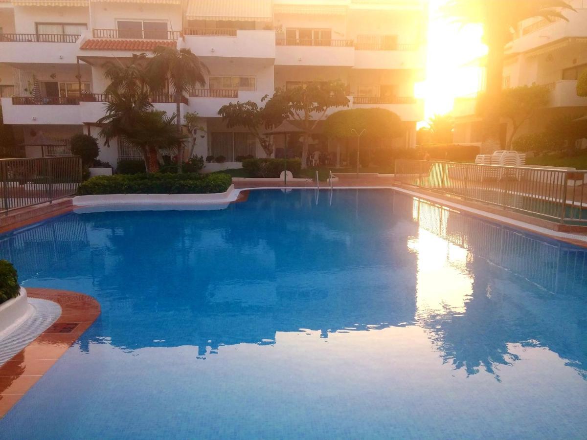 Relax Apartment Лос Кристианос Екстериор снимка